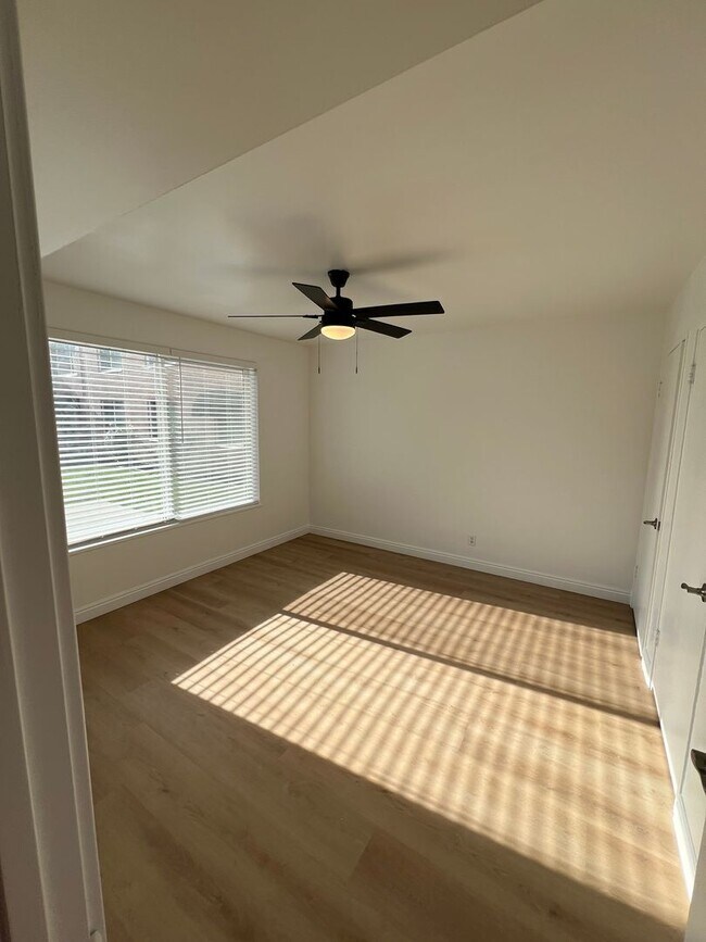 Building Photo - 1 bed/1 bath