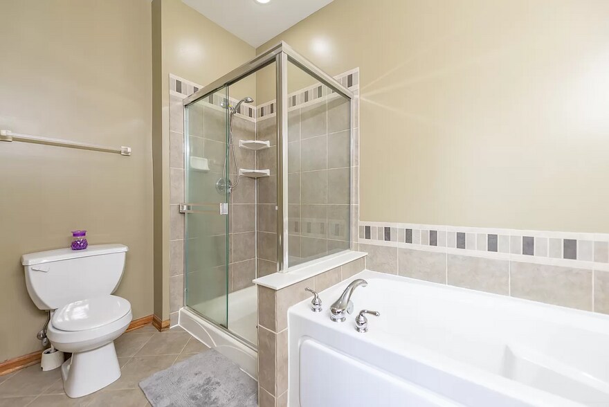 Building Photo - 168 Fountain Grass Cir