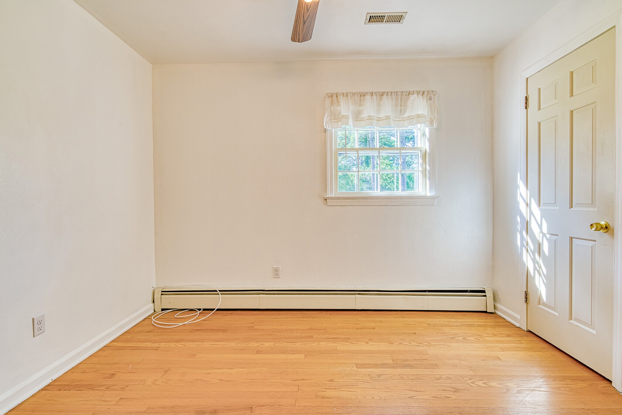 Building Photo - 21 Bayview Dr