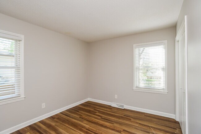 Building Photo - 365 Clover Hitch Dr