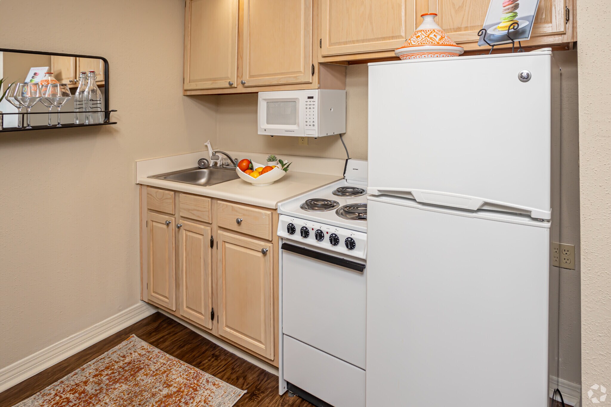 Chateau Napoleon 2300 Edenborn Ave Metairie LA 70001 Apartment Finder