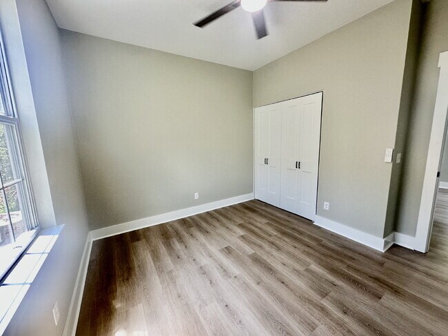 Building Photo - Gorgeous Renovated Two Bedroom Home in Sun City!