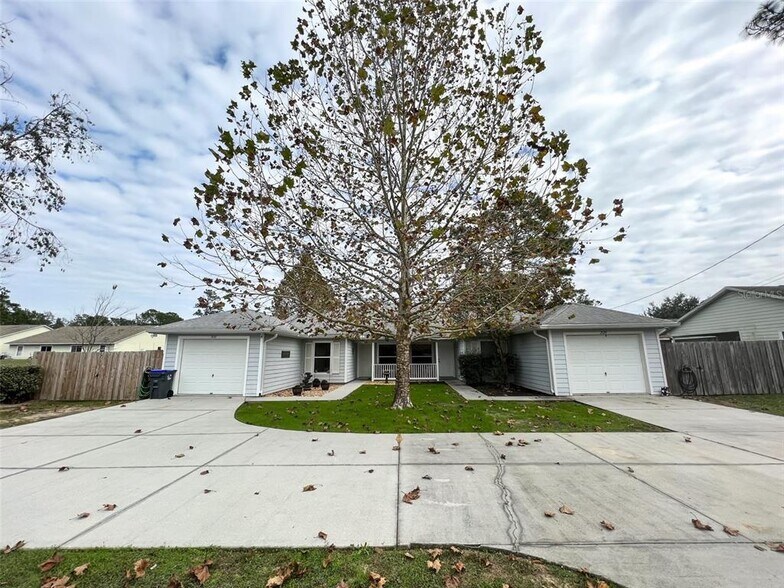 Building Photo - 2131 N Pine Cone Ave