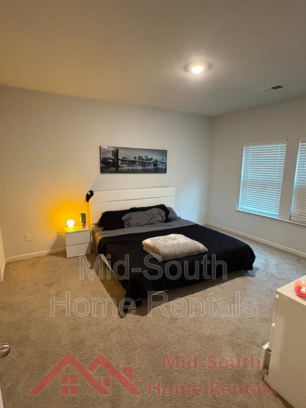 Building Photo - 515 Windemere Lp
