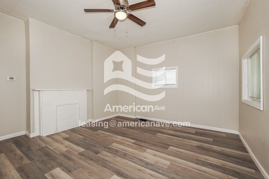 Building Photo - 467 7th St