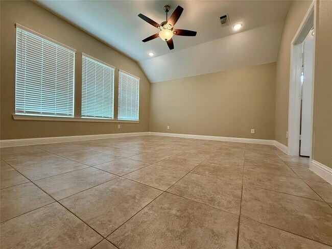 Building Photo - 18211 County Shores Ln