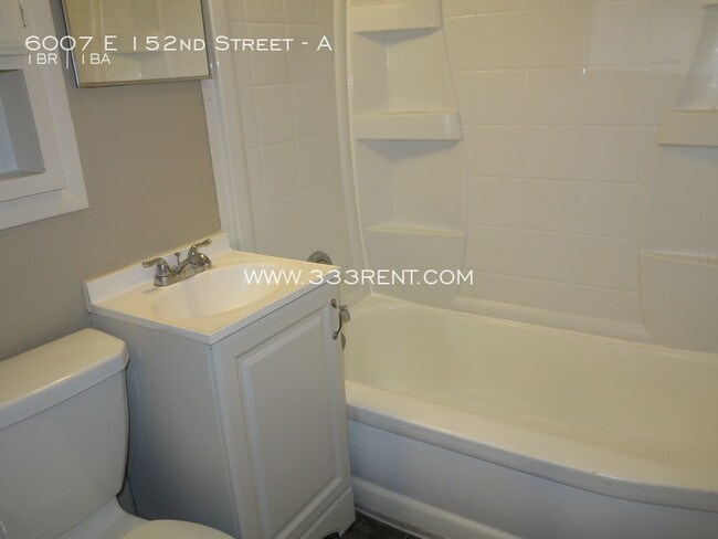 Building Photo - 6007 E 152nd St