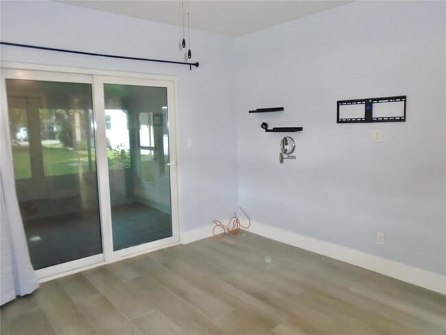 Building Photo - 1991 NE 32nd St