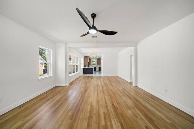 Building Photo - 2811 Barbee St