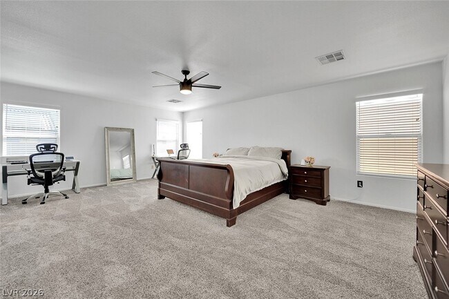 Building Photo - 11142 Romola St