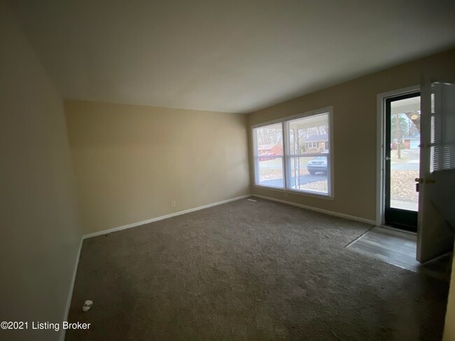 Building Photo - 8715 Blue Bell Dr