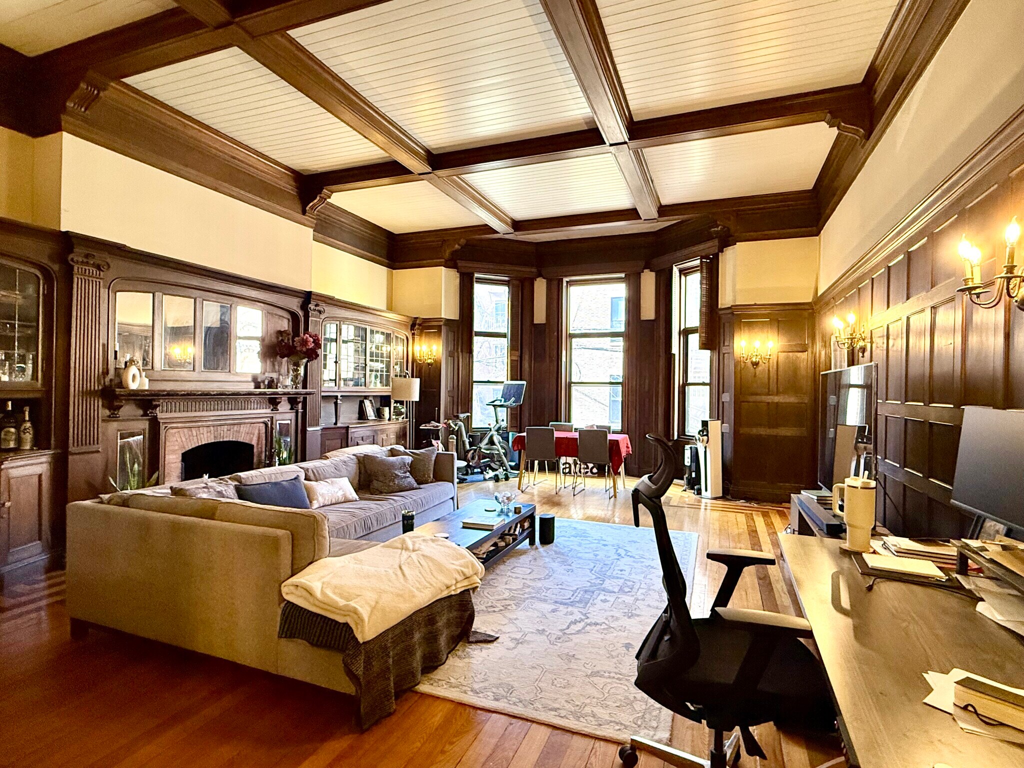 Building Photo - 317 Commonwealth Ave