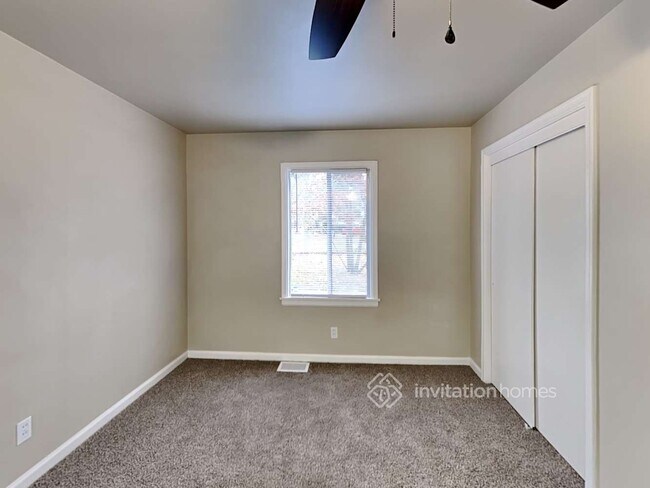 Building Photo - 6423 100th St SW