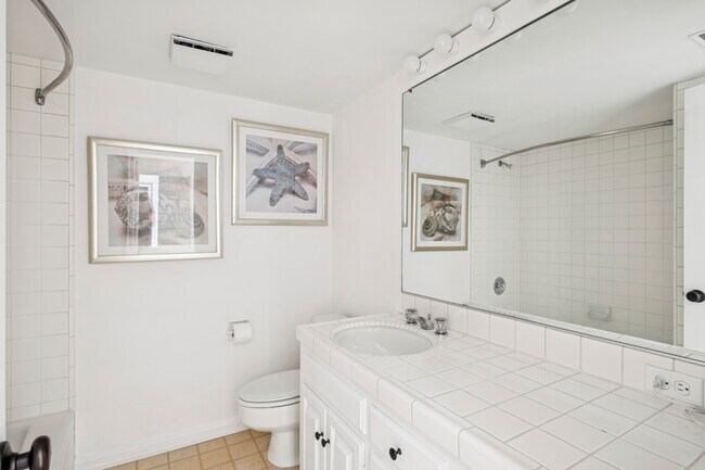 Building Photo - 1214 E Balboa Blvd