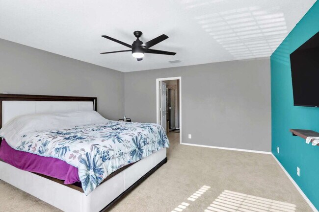 Building Photo - "Charming 3-Bedroom Home with ONE MONTH FREE!*"