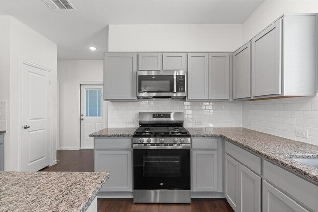 Building Photo - 108 Biscayne Dr