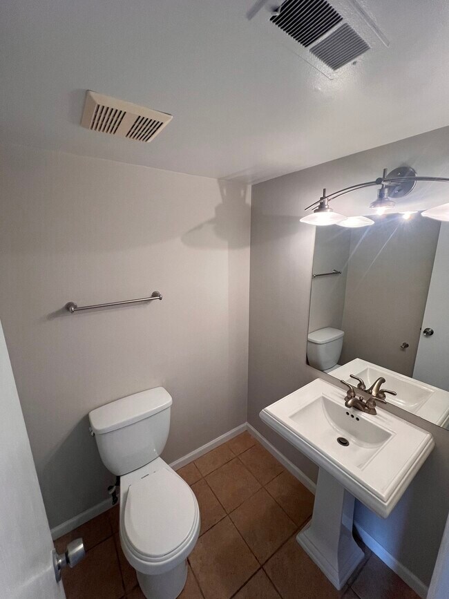 Building Photo - 9375 Hamilton Ct
