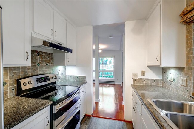 Building Photo - 39191 Argonaut Way