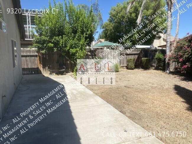 Building Photo - 9320 Lacroix Ct