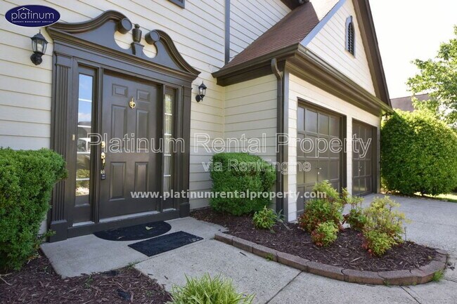 Building Photo - 1325 Holleybrooke Dr