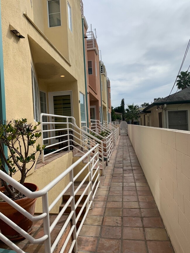 Building Photo - 1019 Grant St