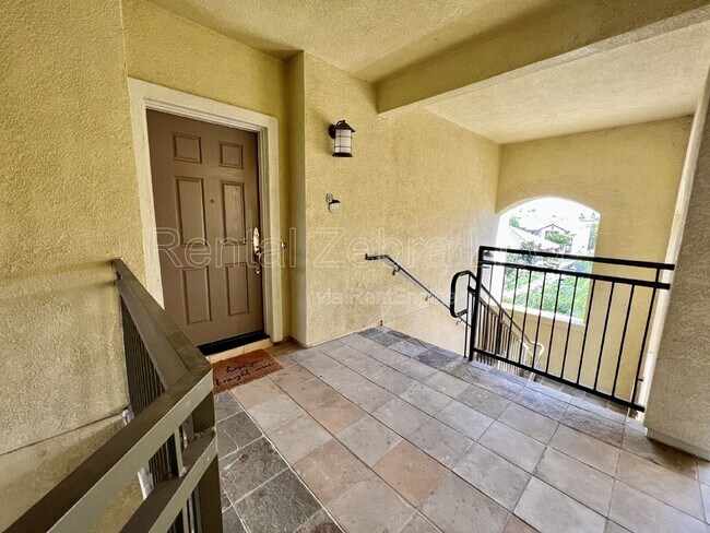 Building Photo - 1360 Shady Ln