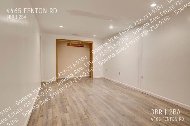Building Photo - 4465 Fenton Rd