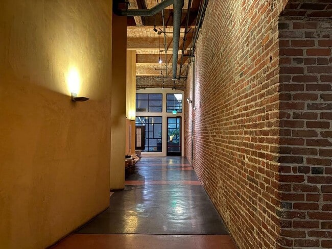 Building Photo - 355 Bryant St