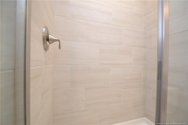 Building Photo - 421 Canyon Spring Trl