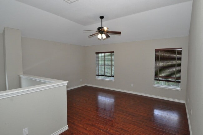 Building Photo - Spacious home for growing family with multiple dining and living areas! HUGE backyard!