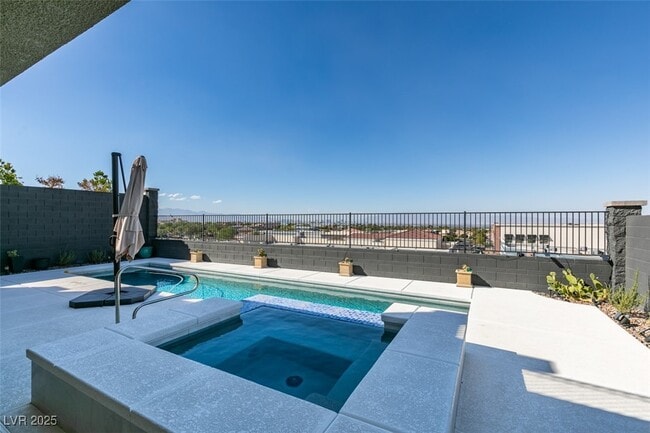 Building Photo - 2162 Sunset Valley St