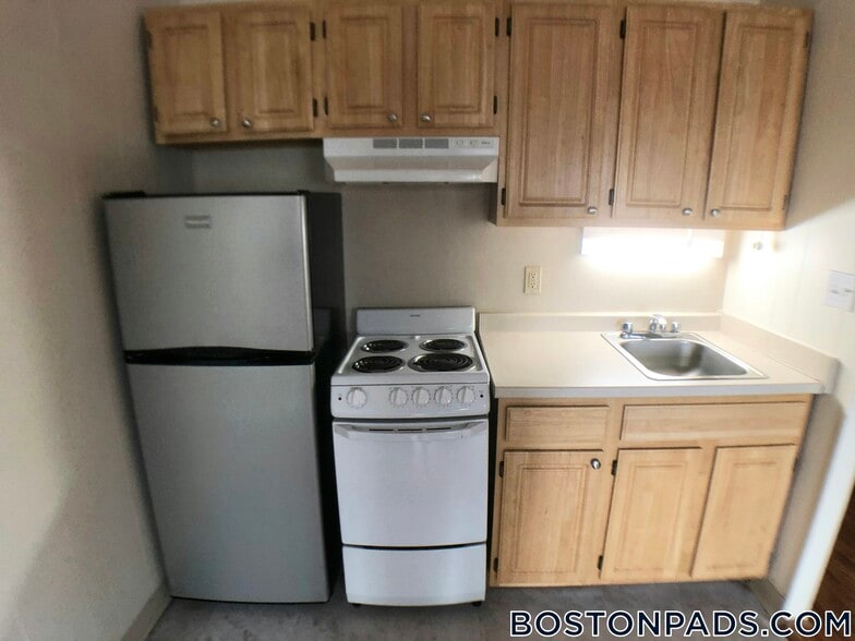 Building Photo - 62 Boylston St