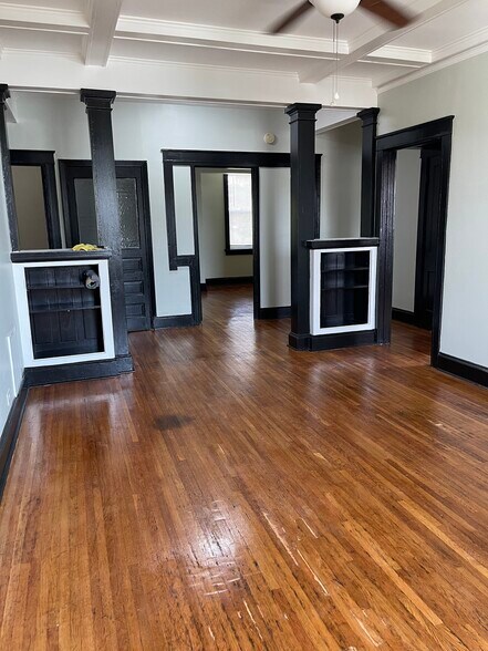 Building Photo - 4311 S Grand Blvd
