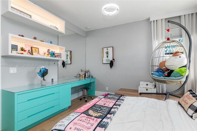 Building Photo - 9529 Eden Roc Ct