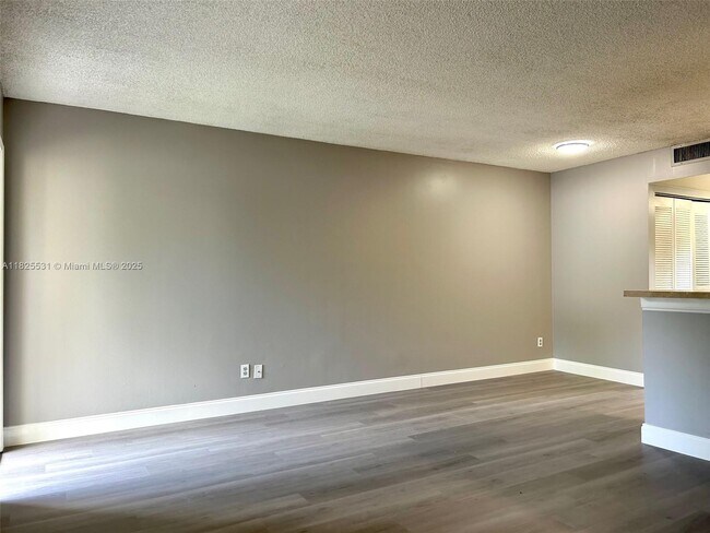 Building Photo - 1808 Meadows Cir W