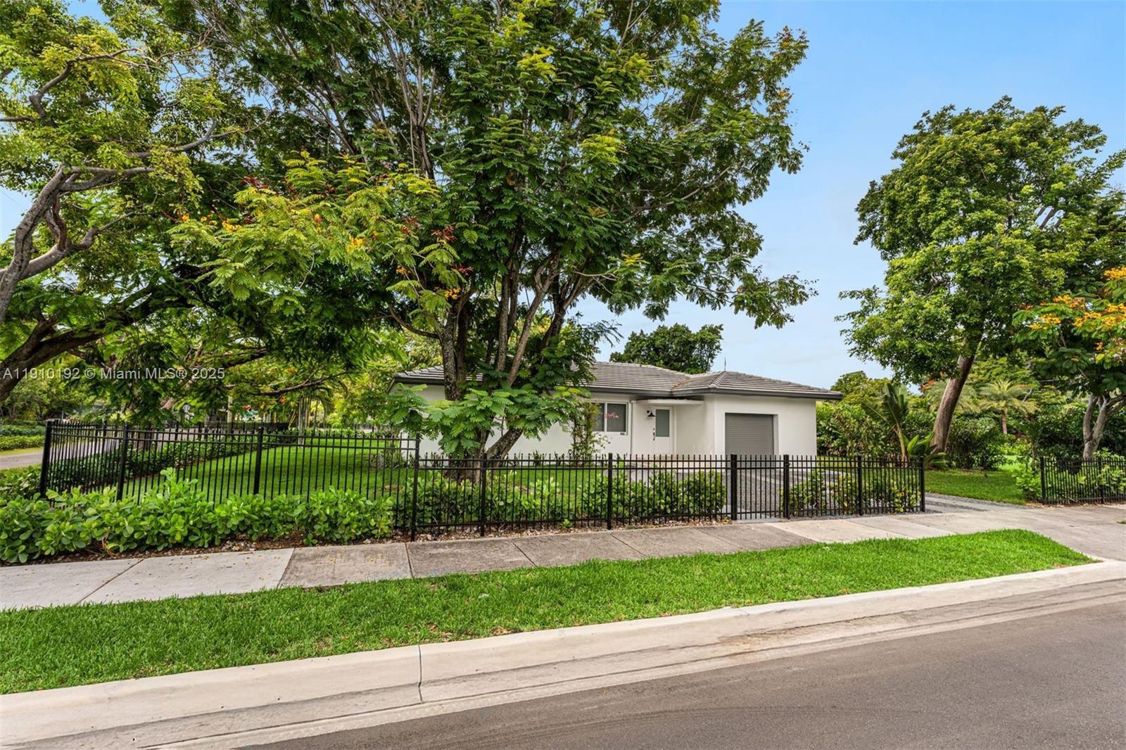 Building Photo - 810 NW 7th St