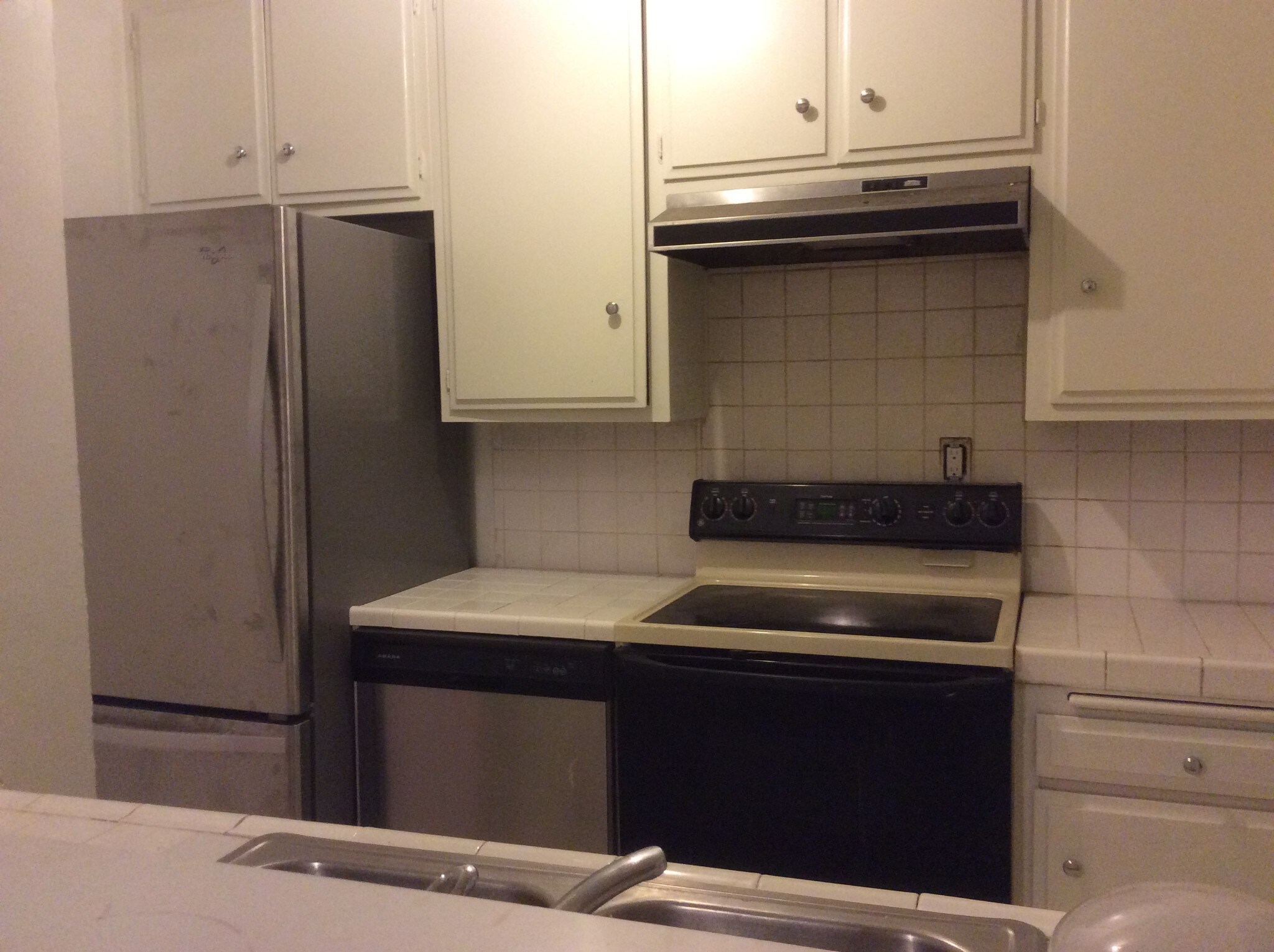 Building Photo - 12600 Fonthill Ave