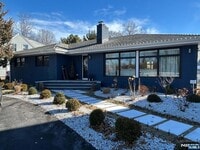 Building Photo - 126 Riverside Ave