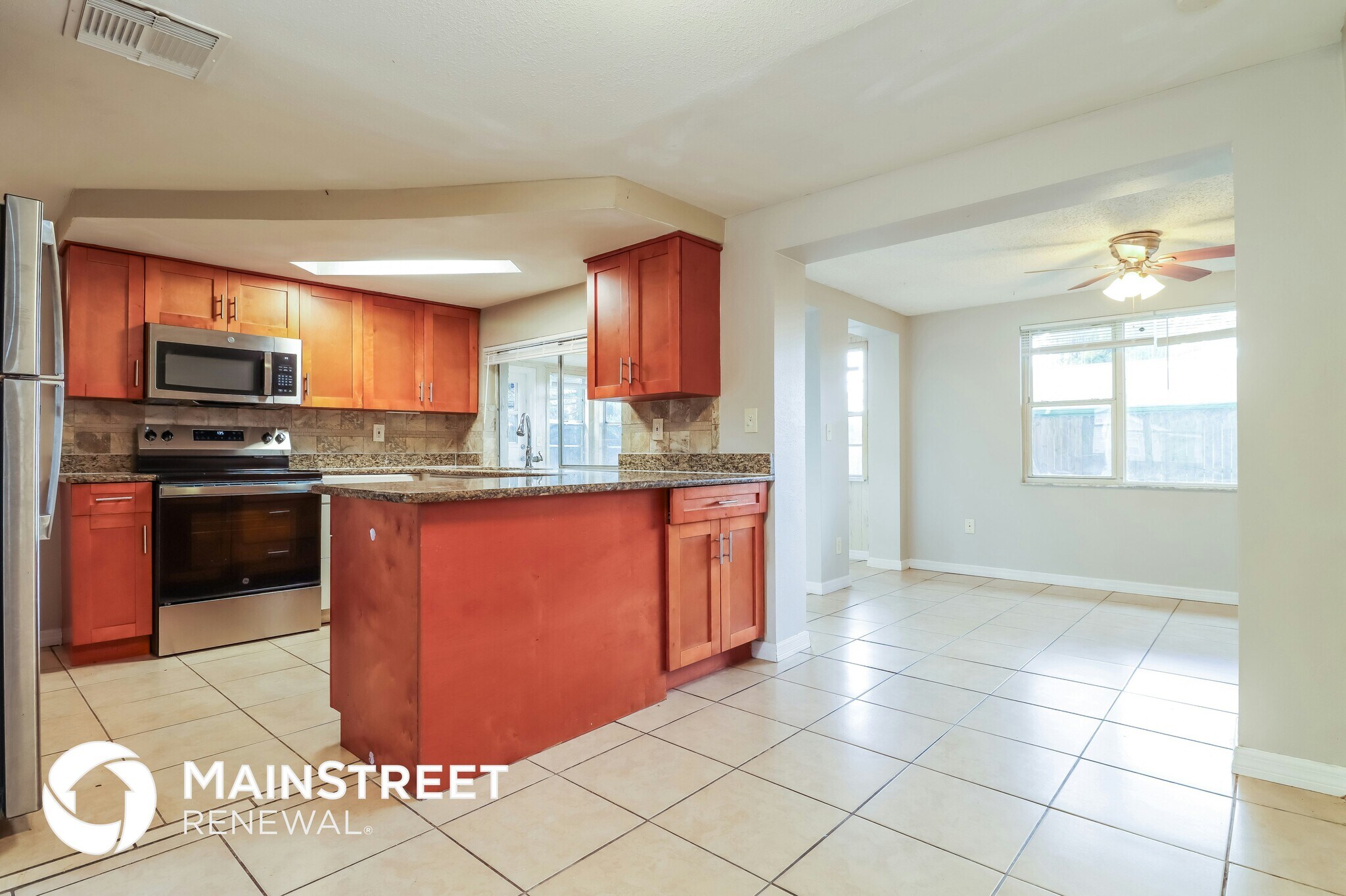 Building Photo - 4031 Claremont Dr