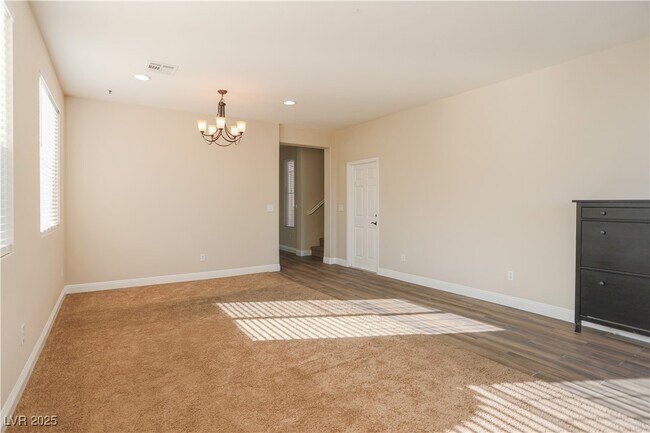 Building Photo - 10733 Mentesana Ave
