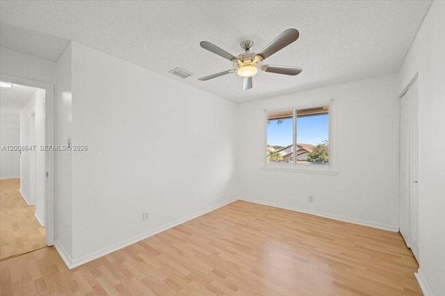 Building Photo - 2560 Bass Way