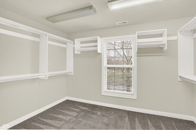 Building Photo - 13720 Akers Dr