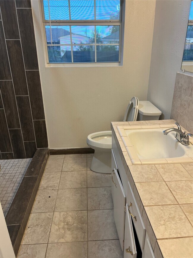 Building Photo - 721 S 3rd St