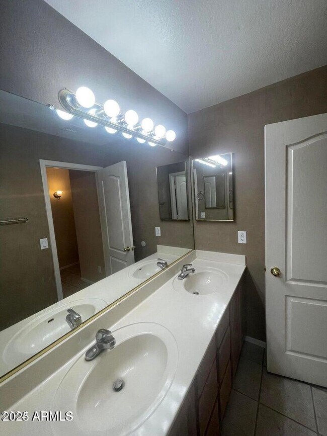 Building Photo - 17408 N Cassi Dr