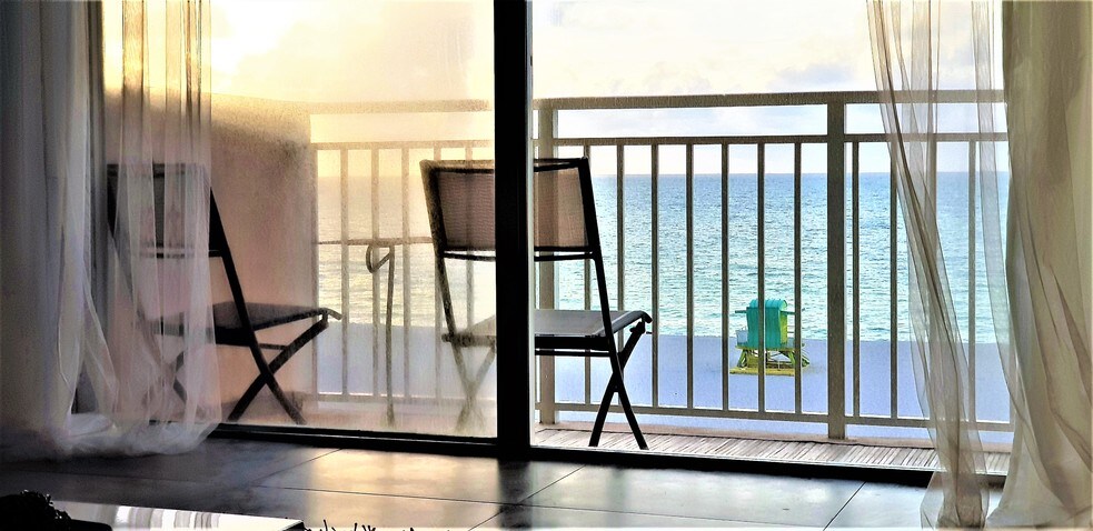 Building Photo - 345 Ocean Dr