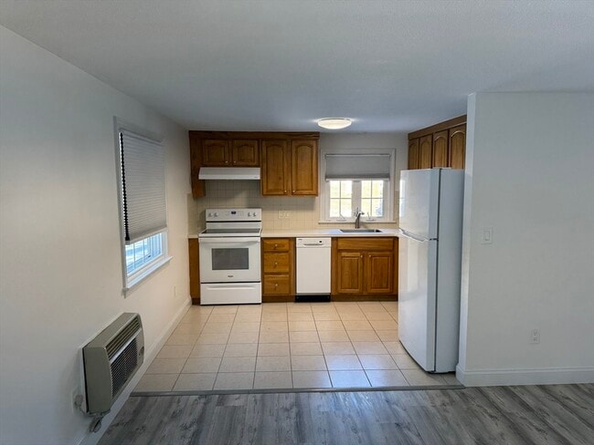 Building Photo - 6 Franzone Dr