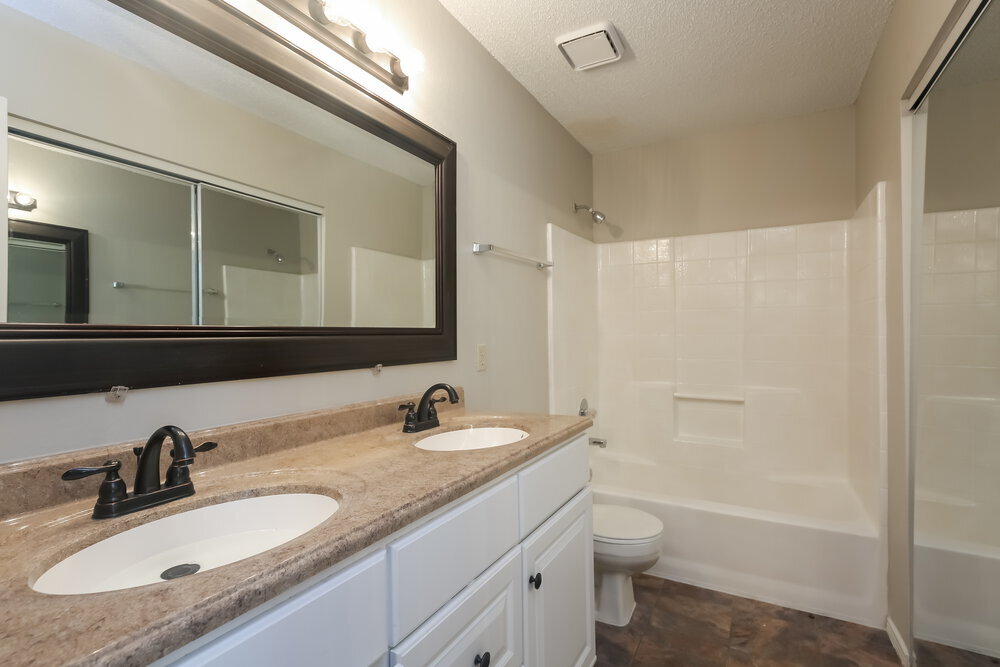 Building Photo - 2524 Park Valley Dr