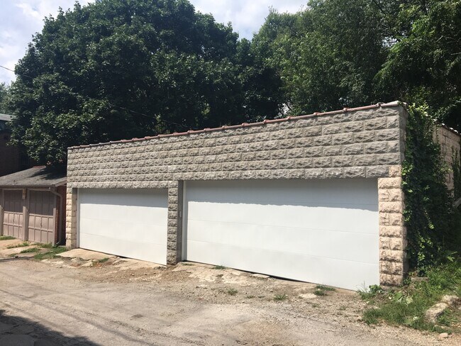 Building Photo - W 1st Ave 145-147 MLR