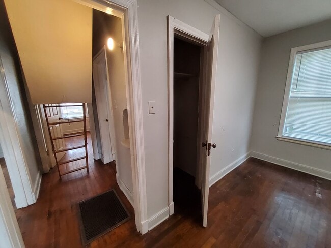 Building Photo - 5737 Nail Rd