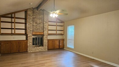 Building Photo - 15127 Forest Lodge Dr